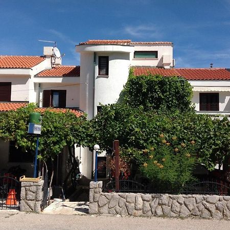 Apartmani Marko Baška Buitenkant foto
