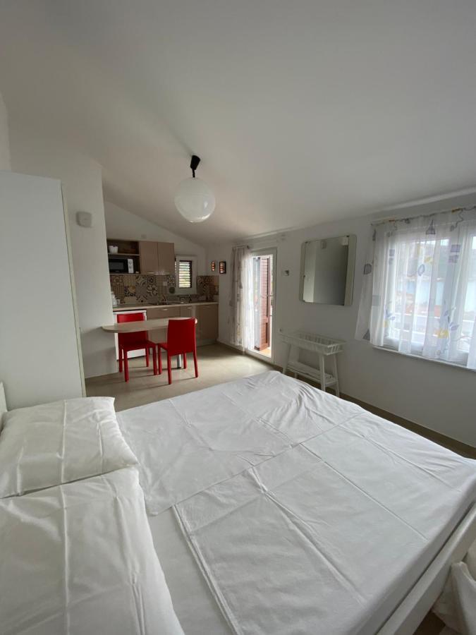 Apartmani Marko Baška Buitenkant foto