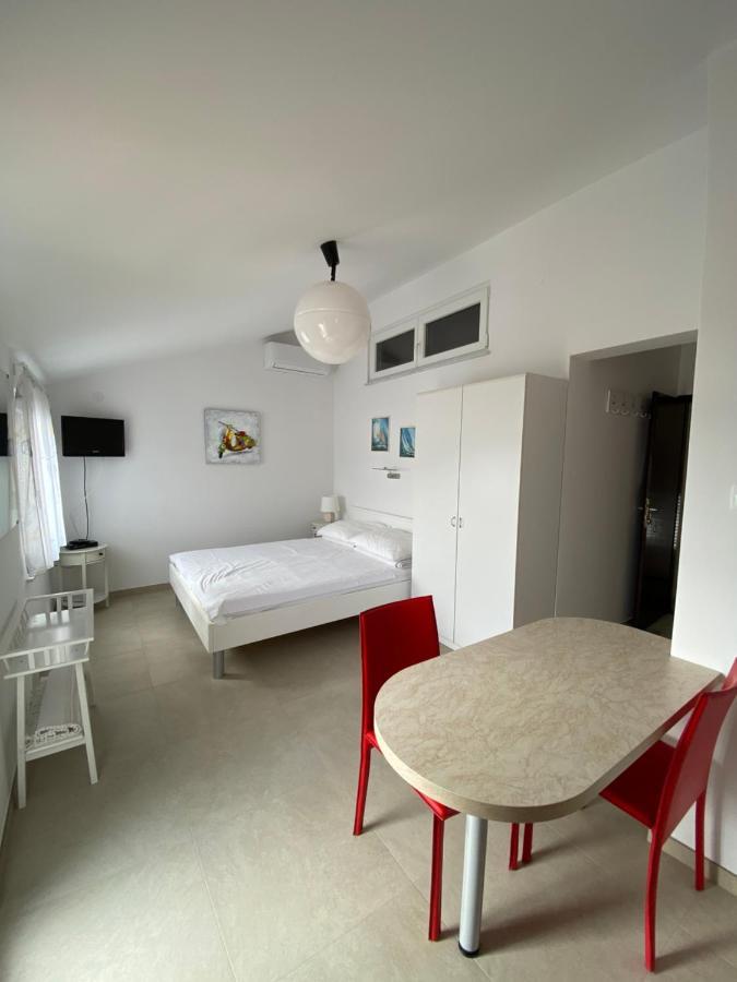 Apartmani Marko Baška Buitenkant foto