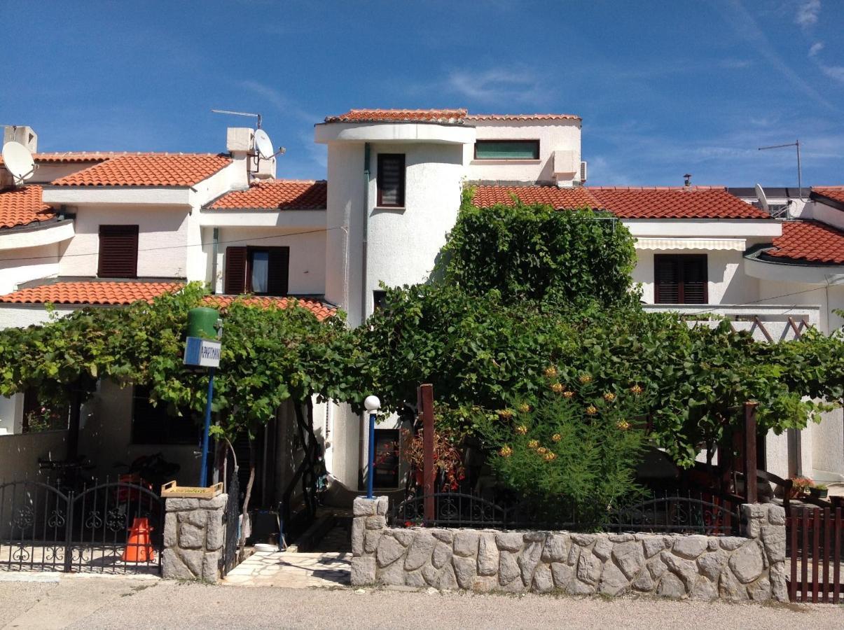 Apartmani Marko Baška Buitenkant foto